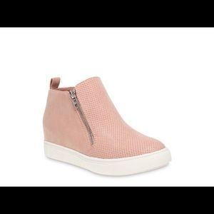 Time and Tru Zip Wedge Sneaker with Memory Foam Size 9